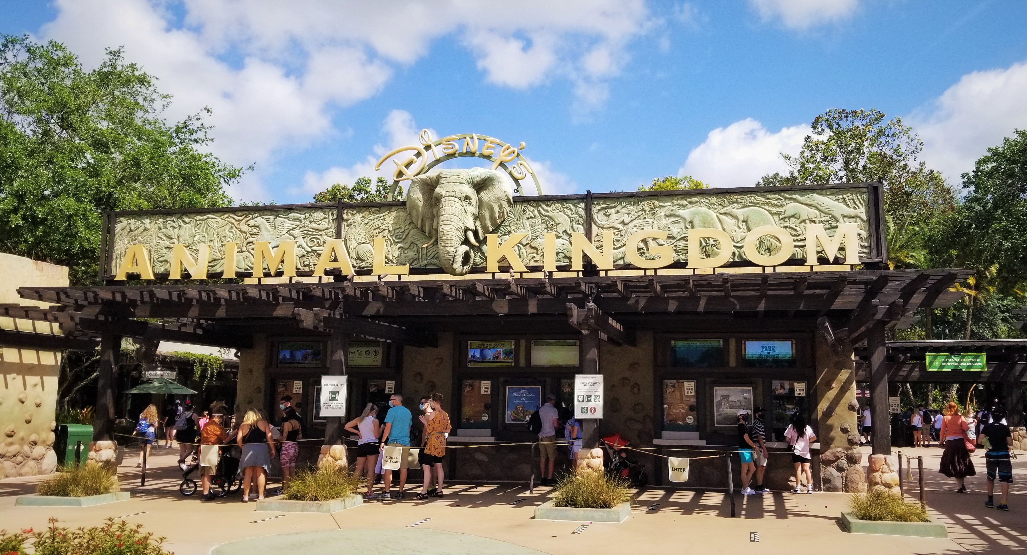What to Expect RIGHT NOW at Disney's Animal Kingdom at Full Capacity  (Crowds, Lines, and Attractions Update!)
