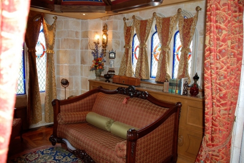 Cinderella Castle Suite lounge