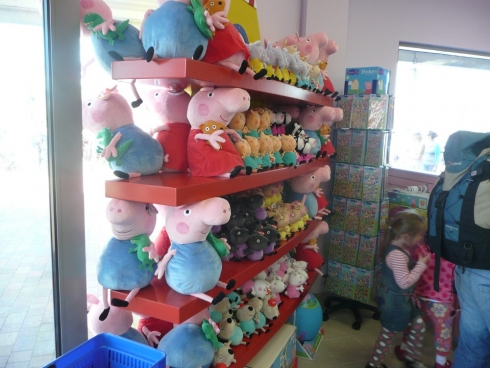 Peppa Pig's Toy Shop 2