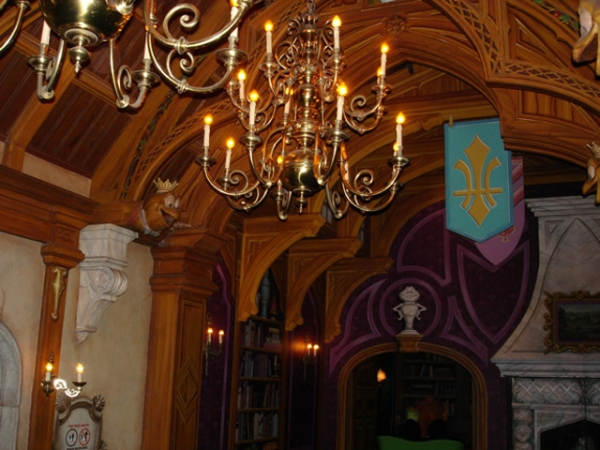 Toad Hall at Disneyland - Sirrobin, Wikimedia Commons