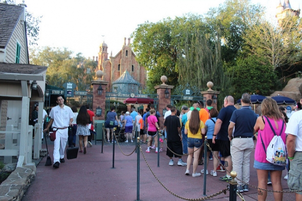 Crowds at Haunted Mansion