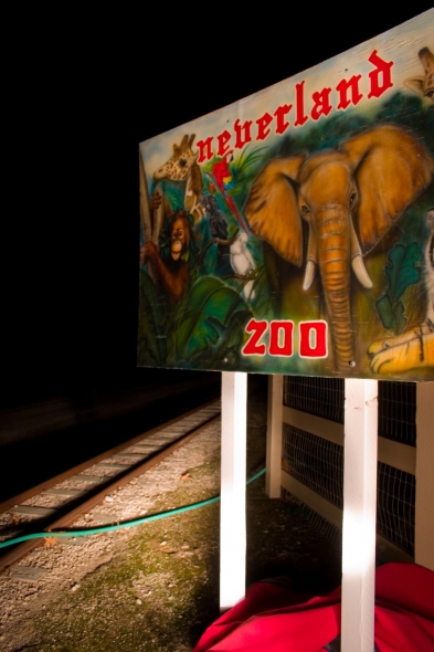 Neverland Zoo sign
