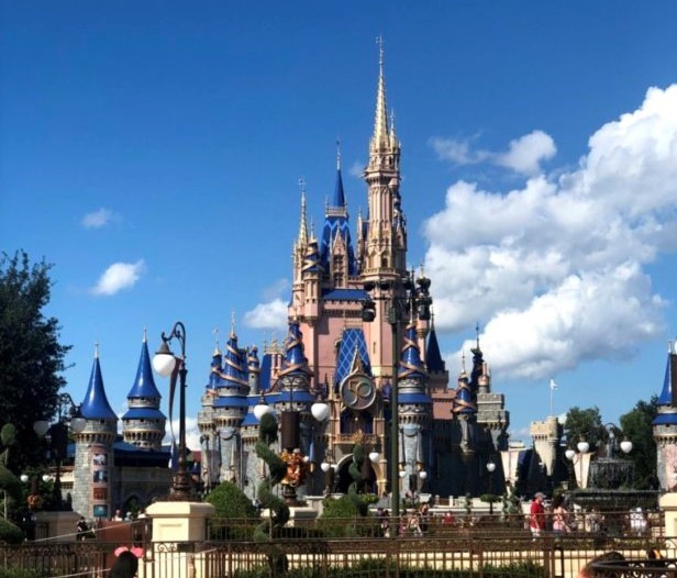 The Ultimate Guide to Visiting Walt Disney World While Pregnant