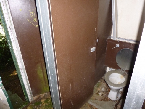Abandoned toilet block (2)