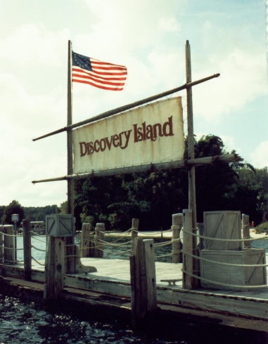 Discovery Island (1)