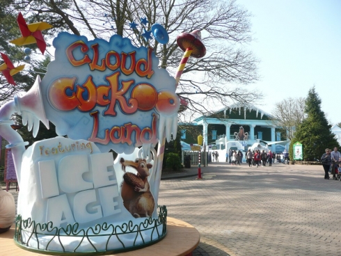 Cloud Cuckoo Land entrance