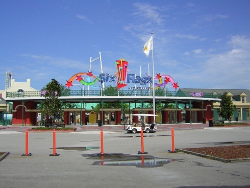 Six Flags New Orleans entrance pre-flood