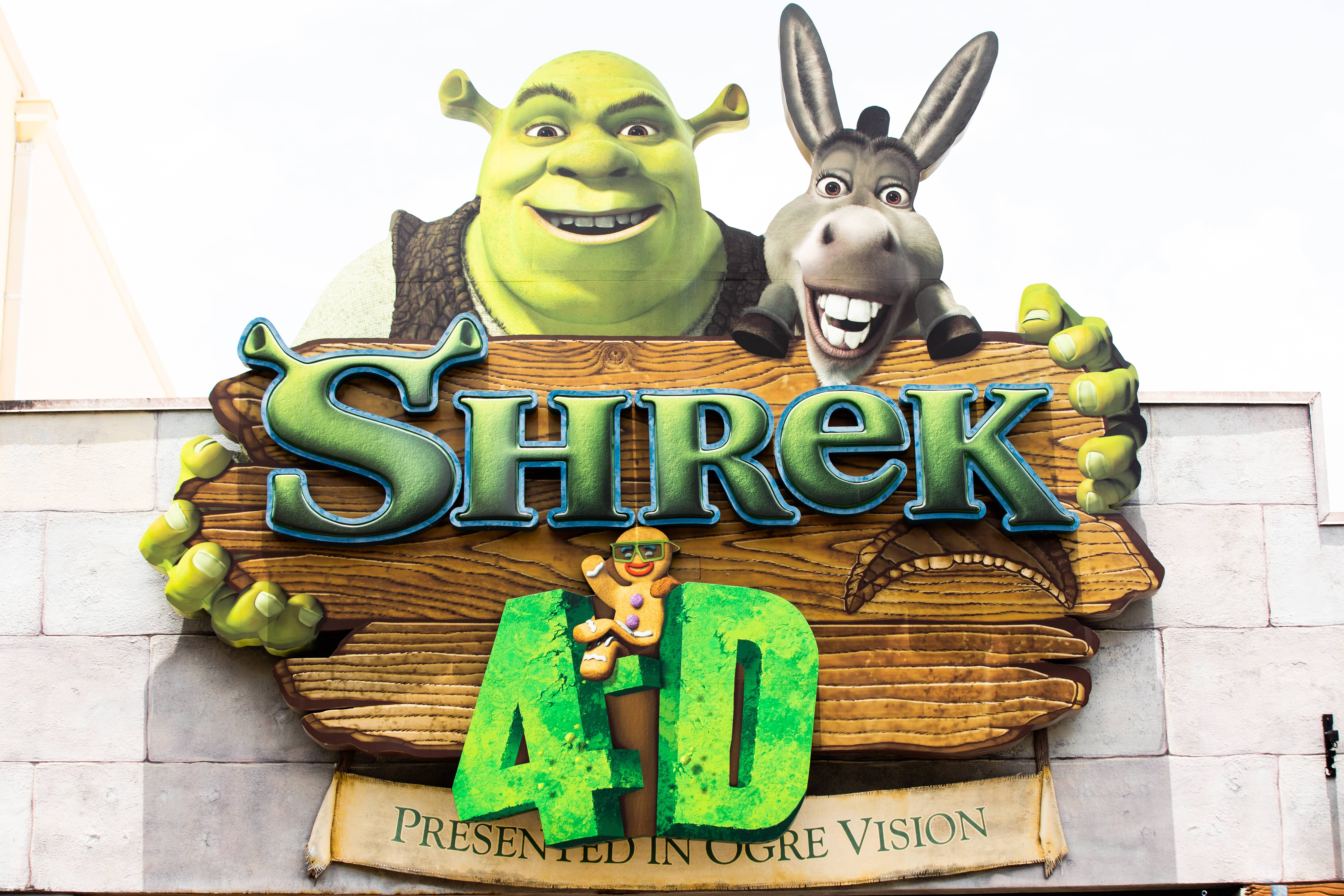 Shrek 4-D entrance signage