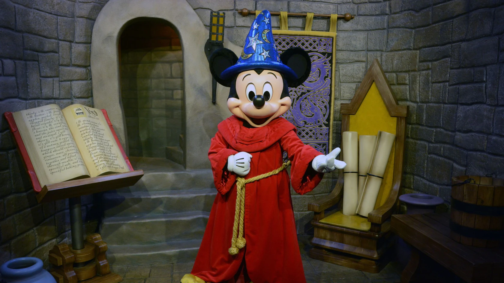 Red Carpet Mickey, Disney