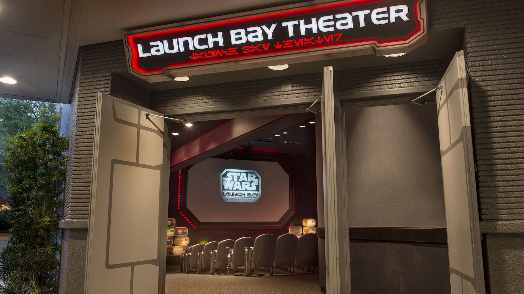 Star Wars Launch Bay, Disney