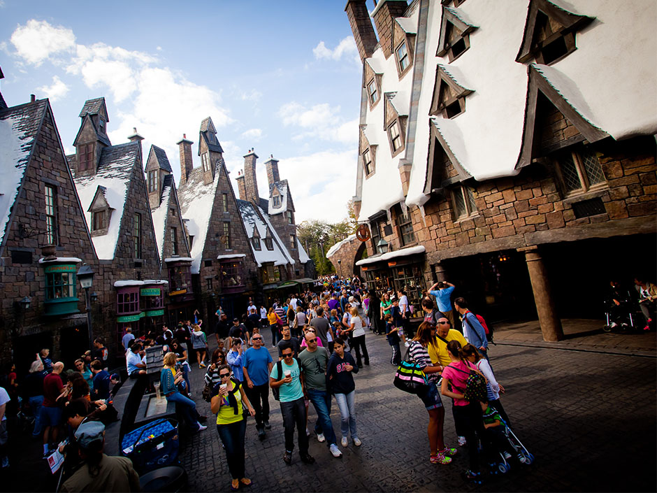 Crowds at the Wizarding World
