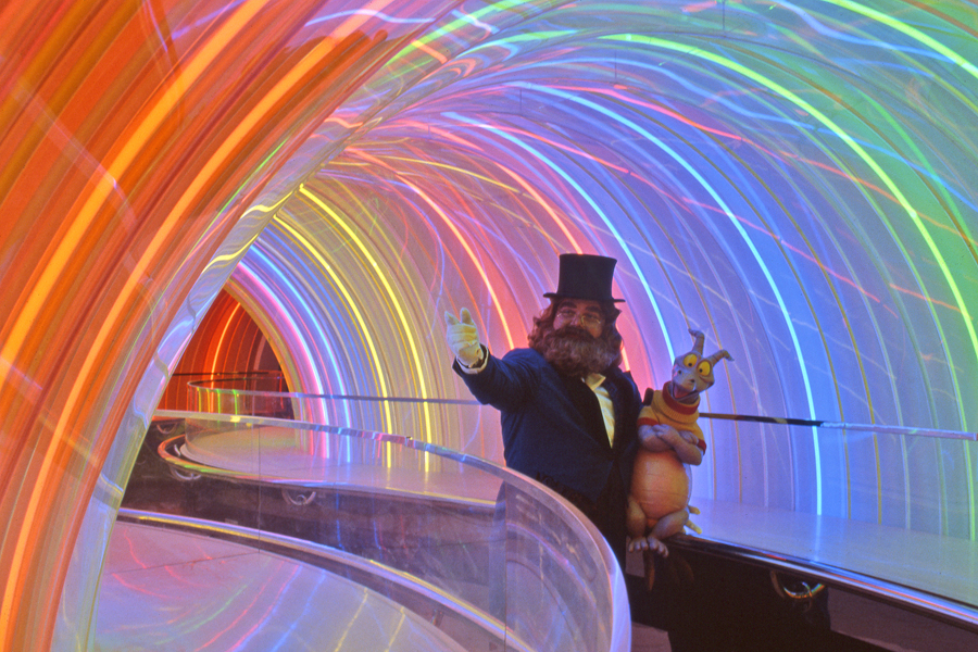 Dreamfinder and Figment in the rainbow tunnel