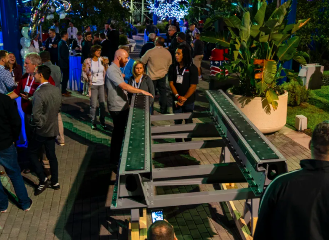 GCI's steel track at the 2019 IAAPA Convention