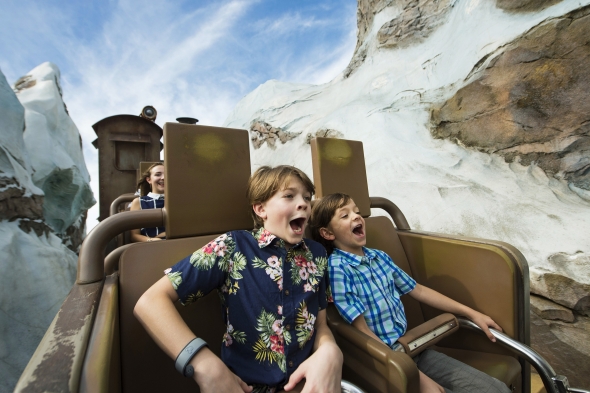 Pete's Dragon kids on Expedition Everest