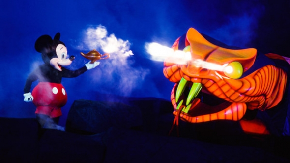 Jafar Cobra staring lasers at Mickey Mouse