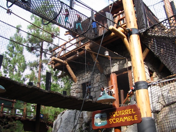 Upper level of ropes trail at Redwood Creek Challenge Trail
