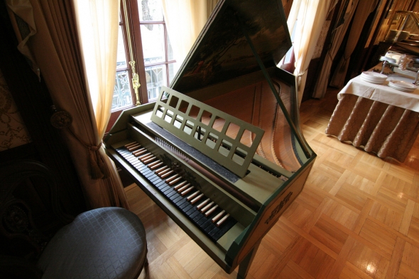 Club 33 Harpsichord