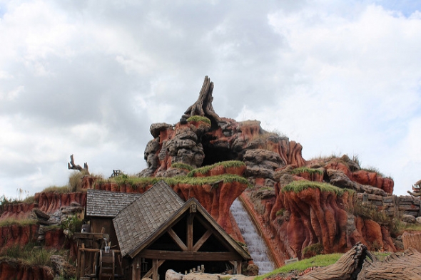 Splash Mountain's vehicles are easy to see