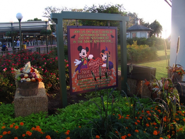Mickey's Not-So-Scary Halloween Party sign