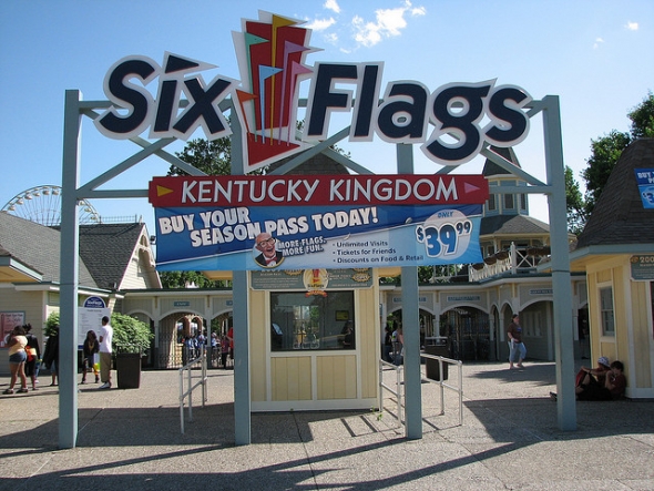 Six Flags Kentucky Kingdom